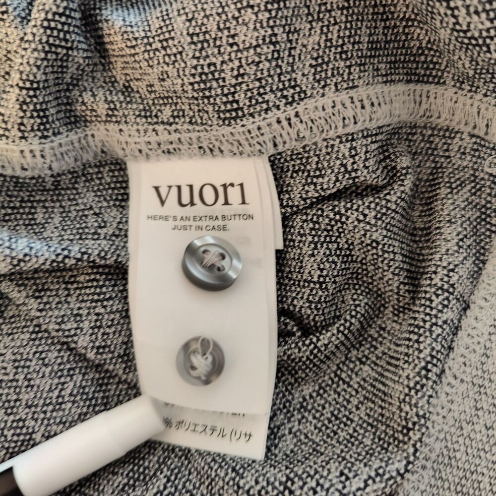 Vuori Ace Button Down Shirt Mens M Gray Long Sleeve Performance Stretch V185 - Picture 5 of 8